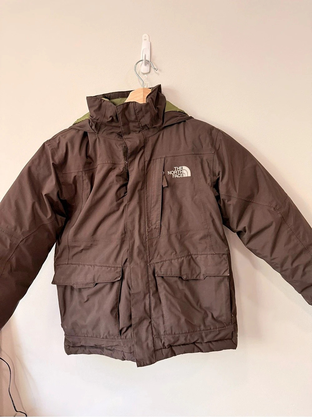 The North Face Kids Hooded Puffer Jacket in Brown & Green